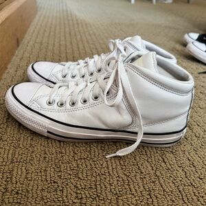 Converse leather black and white High-Top Sneakers. Size 8.5 Women. Comfy!
